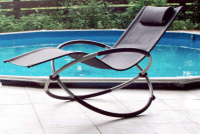 Лежаки и шезлонги